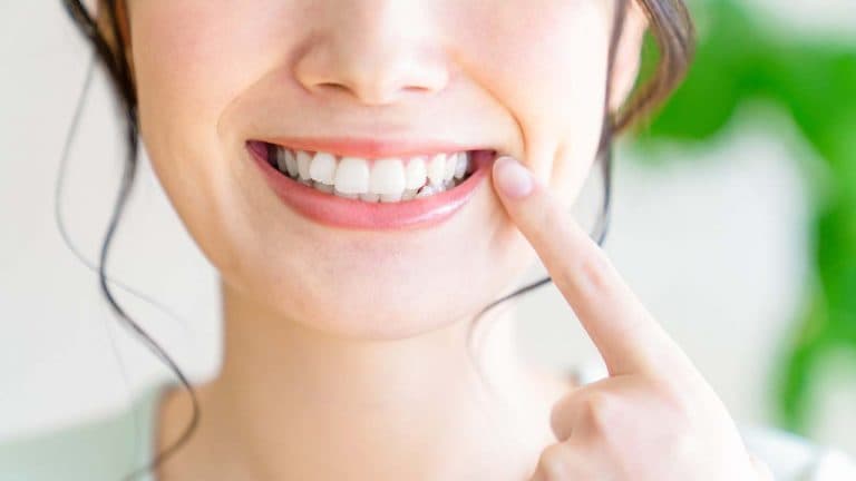 白い歯の日（4月8日）｜意味や由来・広報PRに活用するポイントと事例を紹介