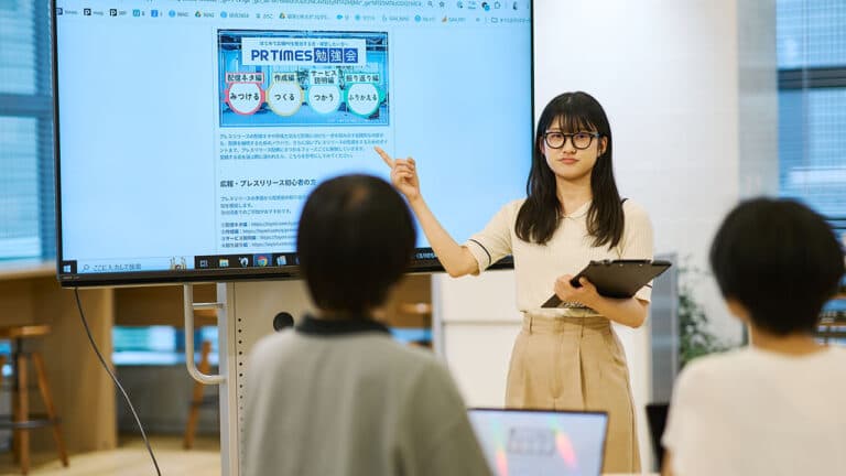 【現役広報が教える】イベントレポートの書き方7つのポイントと注意点【事例・例文あり】