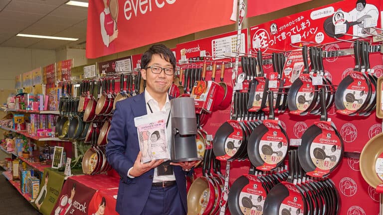 ヒット商品を後押しする「メディア視点」。開発ストーリーからおもしろいを見いだす|株式会社ドウシシャ